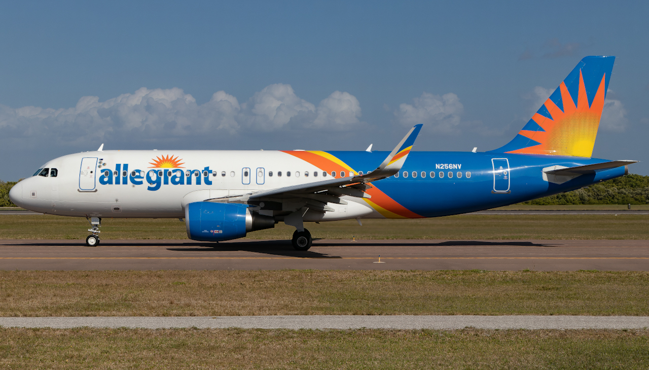 Full size: Allegiant Air Airbus A320 N256NV  at St. Petersburg Clearwater International Airport