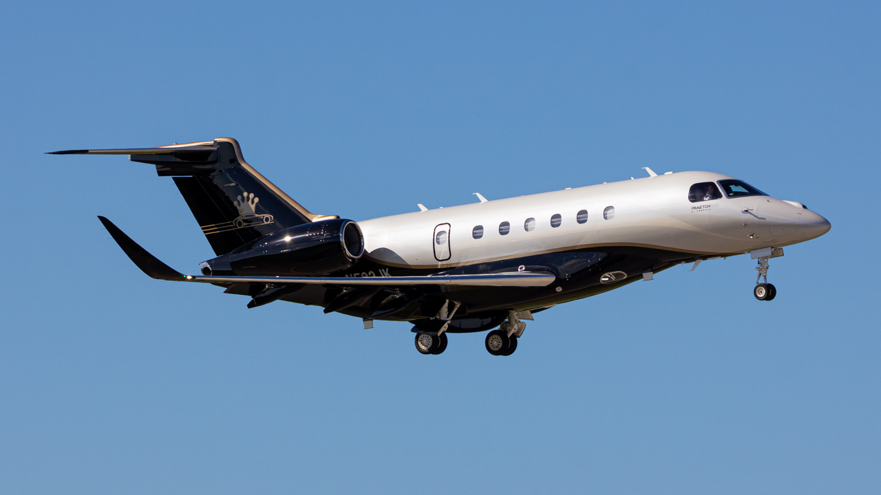 Full size: PRIVATE Embraer Praetor 600 N532JK at Naples Municipal Airport