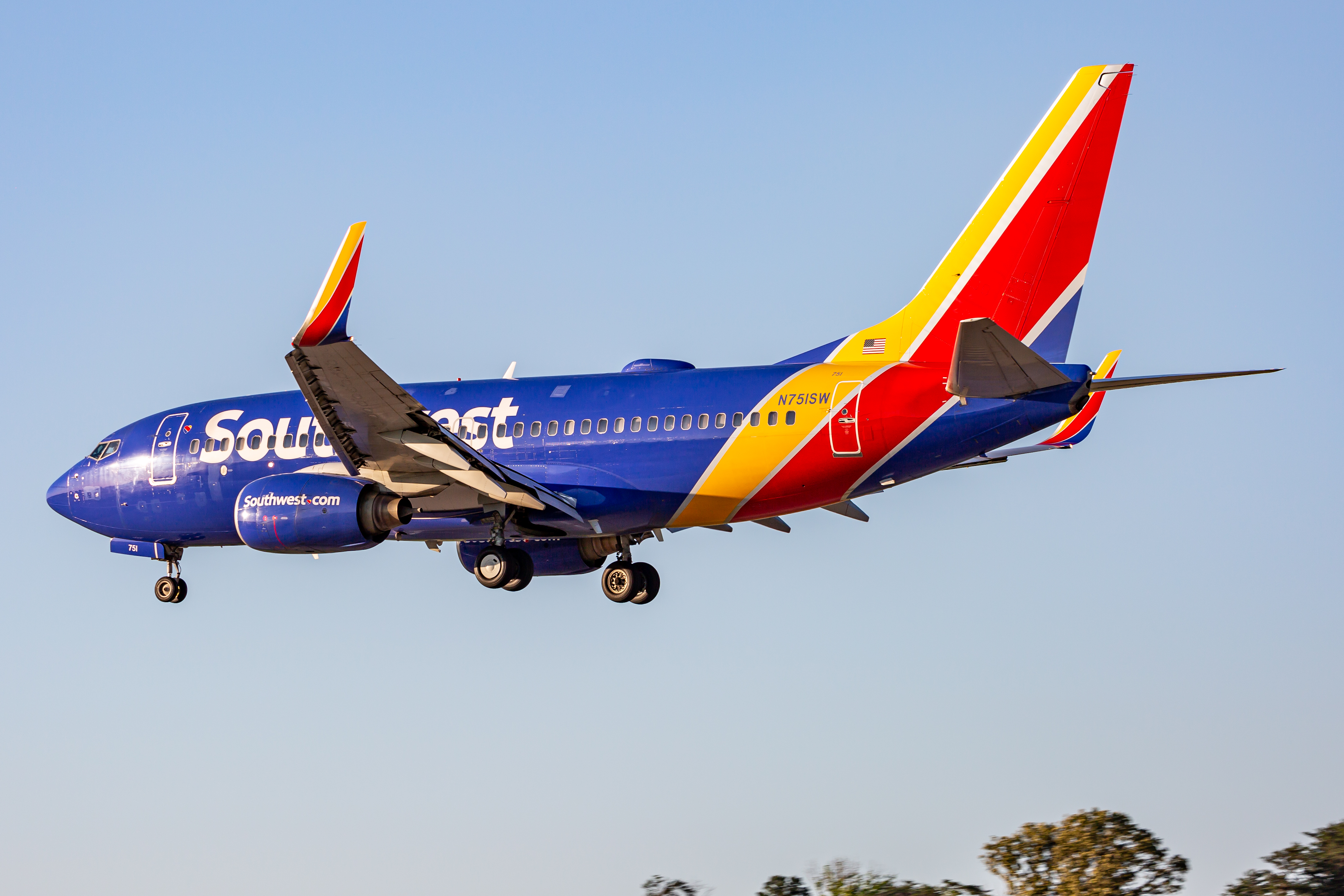 Full size: Southwest Airlines Boeing 737-700 N751SW at Baltimore/Washington International Thurgood Marshall Airport