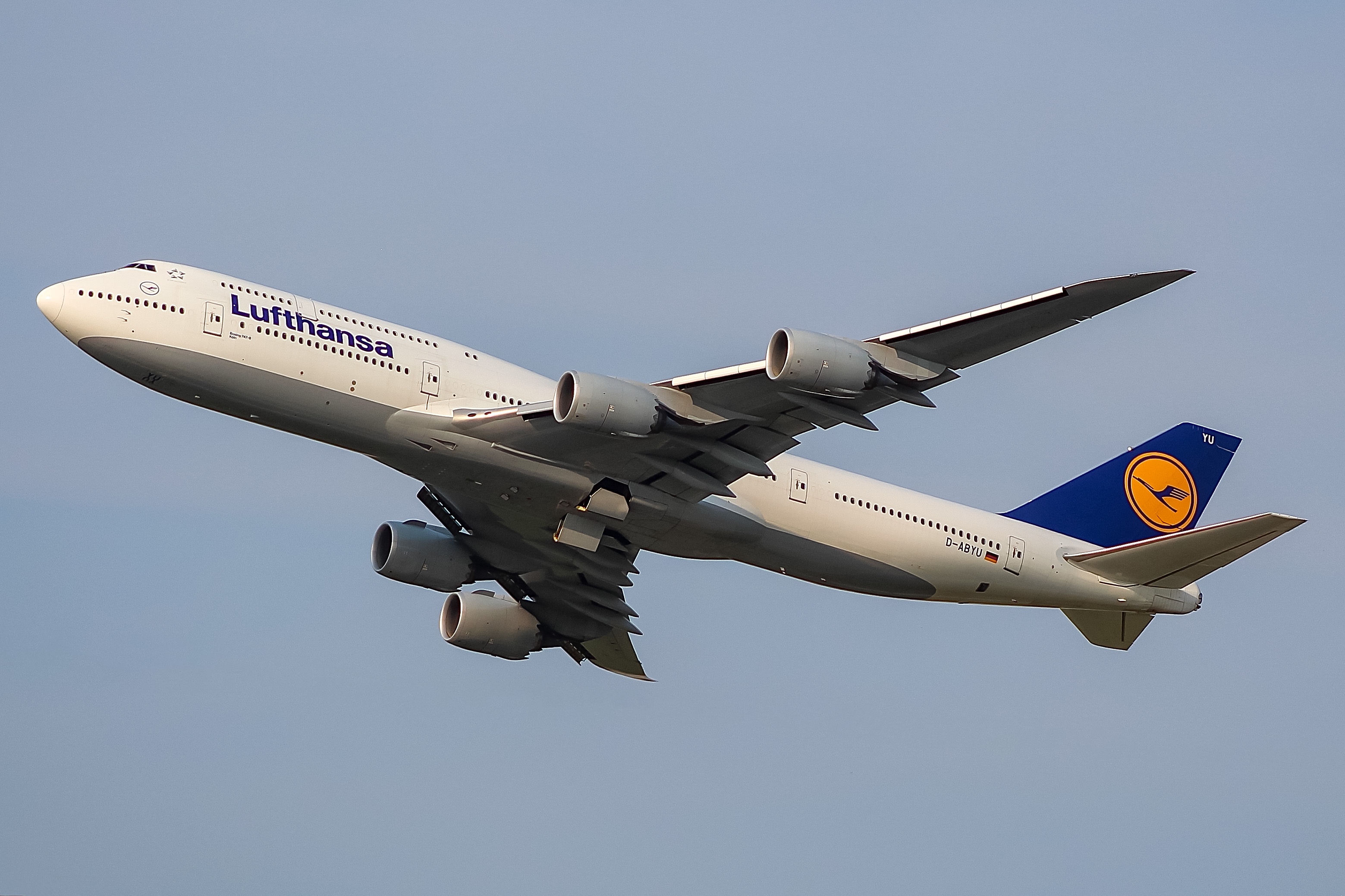 Full size: Lufthansa Boeing 747-8i D-ABYU at Chicago O'Hare International Airport