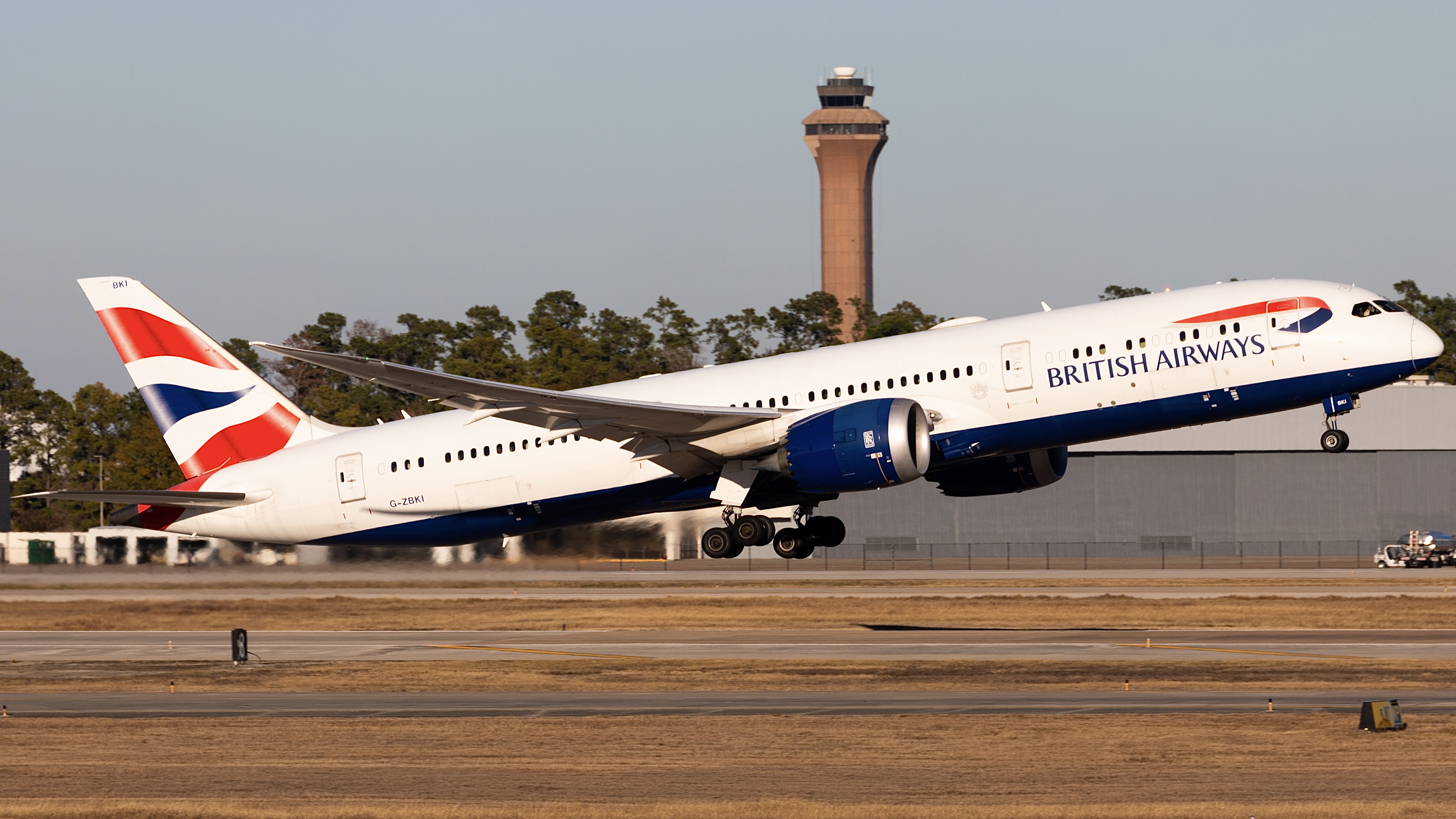 Full size: British Airways Boeing 787-9 G-ZBKI at Houston-George Bush Intercontinental Airport