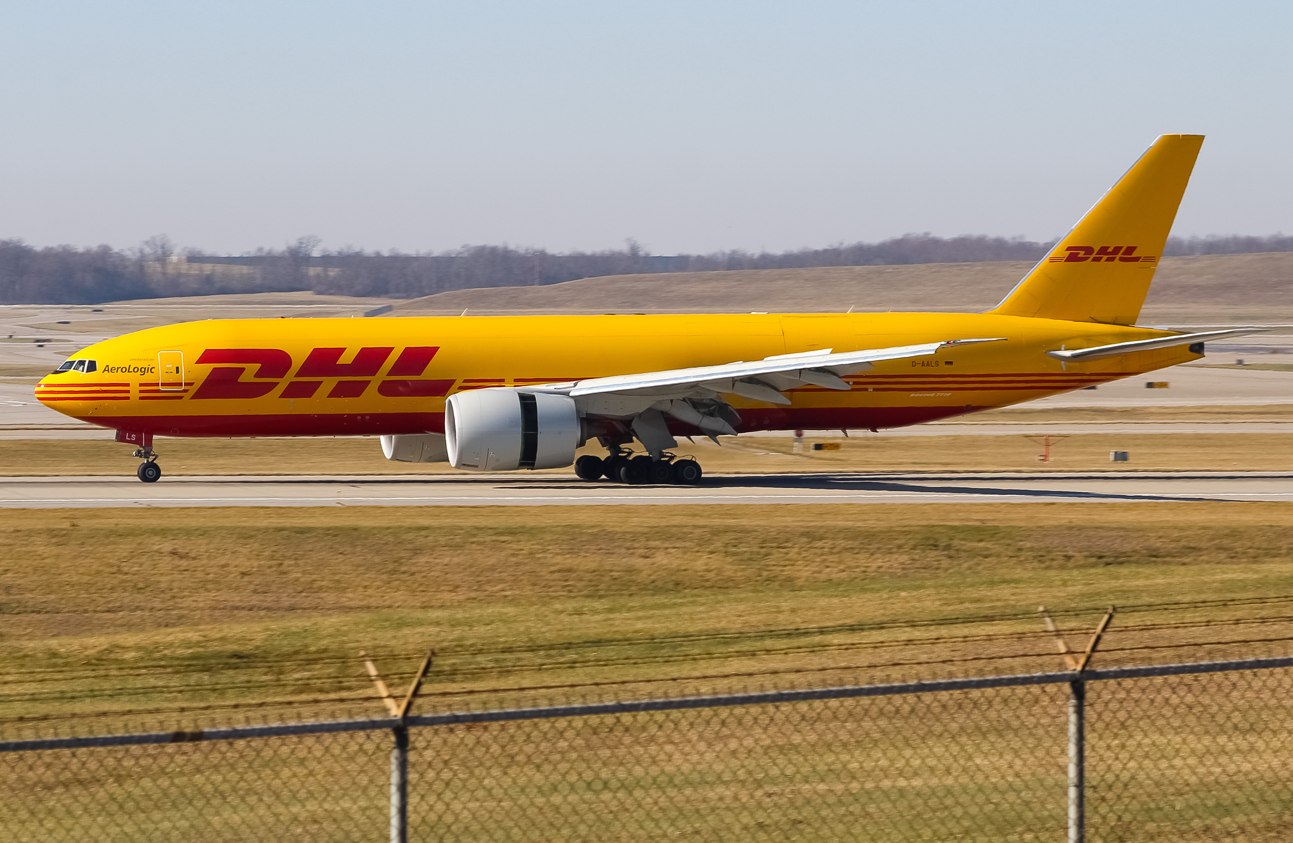 Full size: DHL Boeing 777-F D-AALS at Cincinnati/Northern Kentucky International Airport