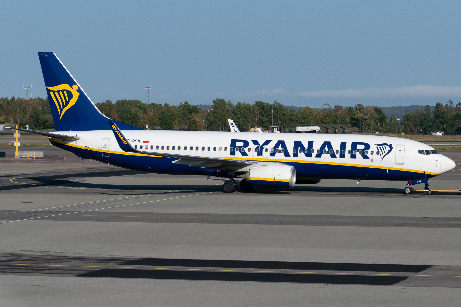 Full size: RyanAir Boeing 737-800 SP-RSM at Oslo Sandefjord Airport